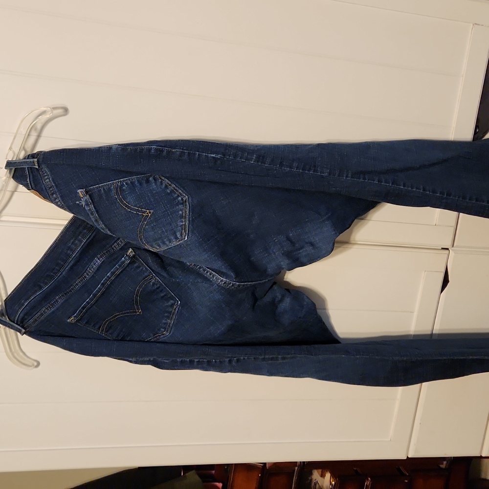 22w Levi's jeans